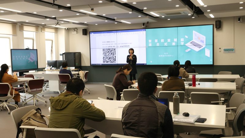选择成人教育机构时，可以从以下几个方面了解：